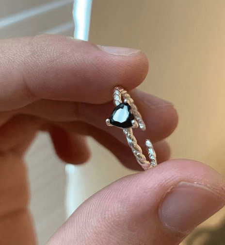 S925 Sterling Silver Black Zirconia Love Twist Ring - Galaxy Cart